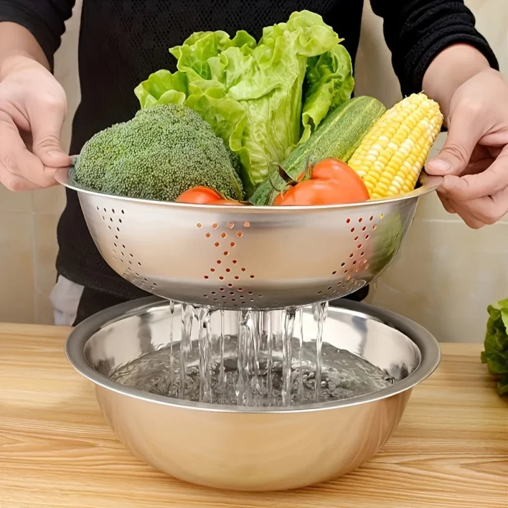 A Multi-Functional Kitchen Grater Set